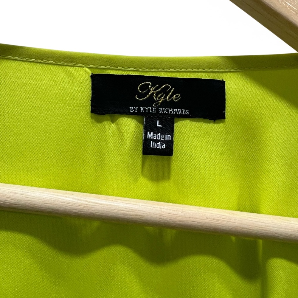 Kyle by Kyle Richards Neon Yellow Batwing Blouse Women’s Size Large - Picture 4 of 7